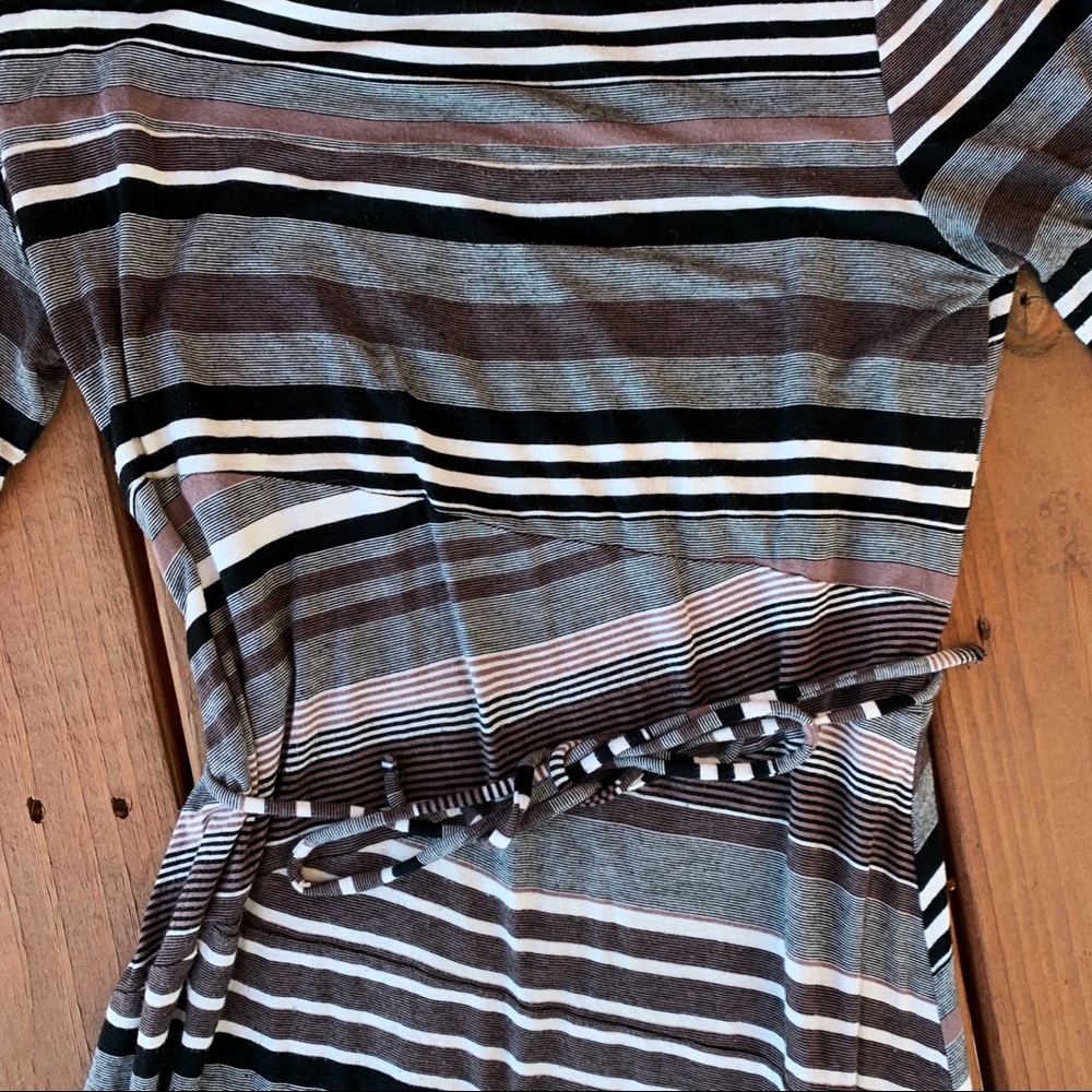 🌏4/$25 Motherhood. Maternity Dress Size M - Picture 3 of 5